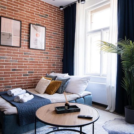10 Minutes Charles Bridge Modern Apartment, Prague Exterior photo