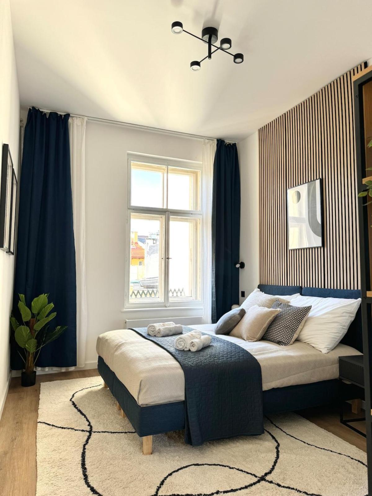 10 Minutes Charles Bridge Modern Apartment, Prague Exterior photo